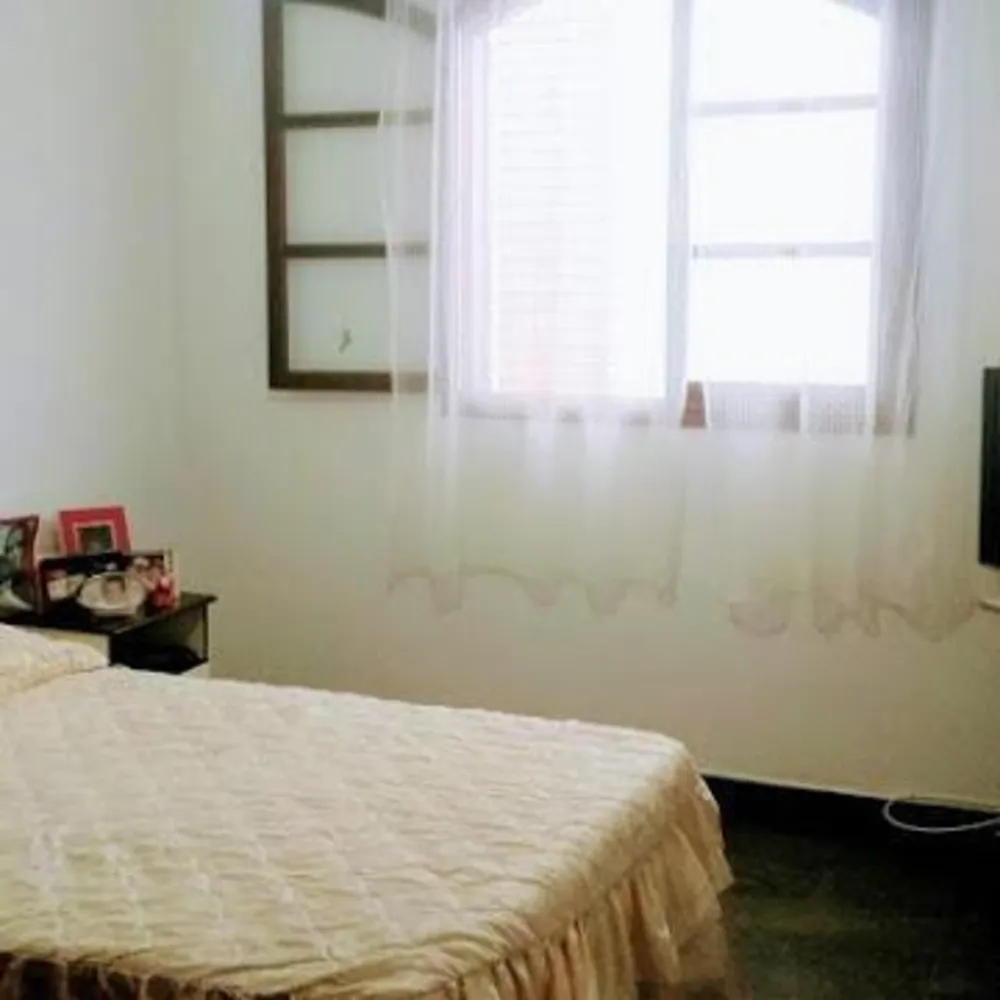 Casa, 3 quartos, 242 m² - Foto 6