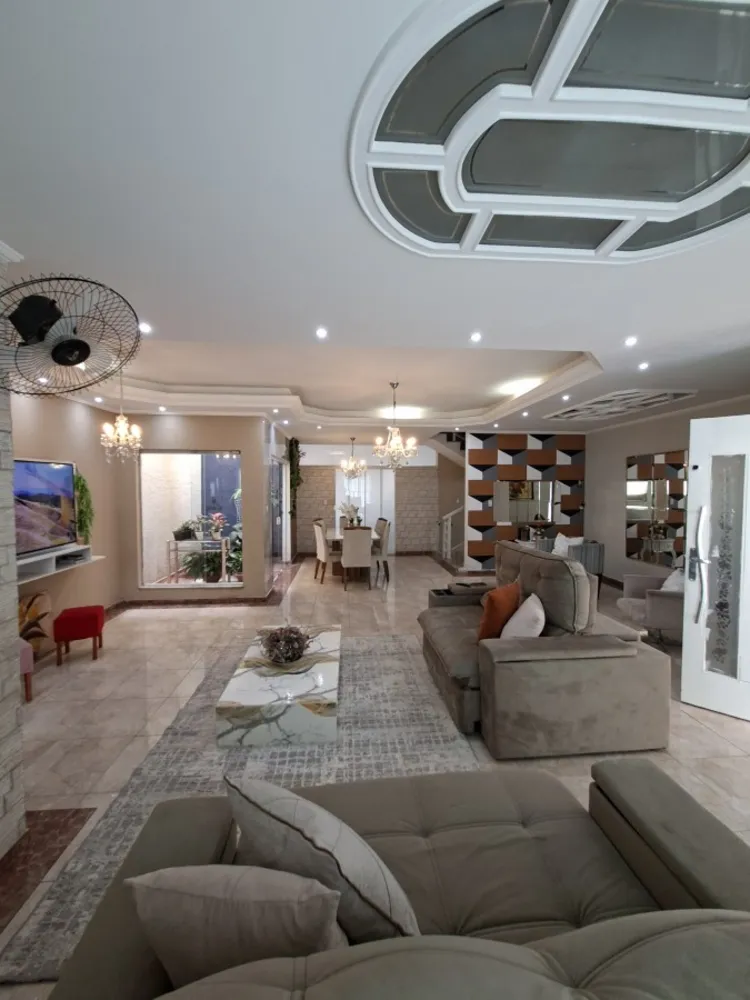 Sobrado, 4 quartos, 370 m² - Foto 2
