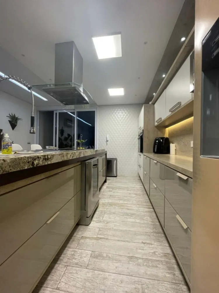 Cobertura, 3 quartos, 220 m² - Foto 4