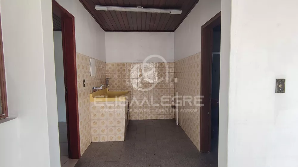 Casa à venda com 2 quartos, 90m² - Foto 15