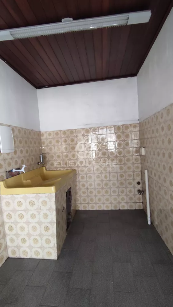 Casa à venda com 2 quartos, 90m² - Foto 18