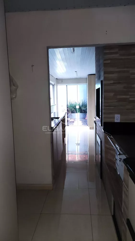 Casa à venda com 2 quartos, 74m² - Foto 19