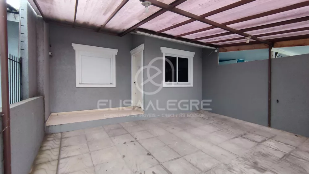 Casa à venda com 2 quartos, 74m² - Foto 1