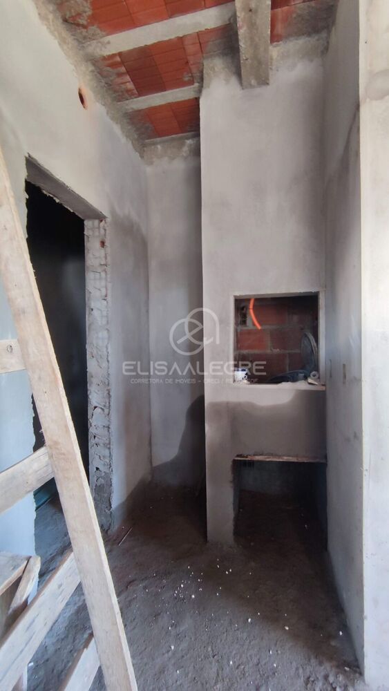 Sobrado à venda com 3 quartos, 98m² - Foto 2