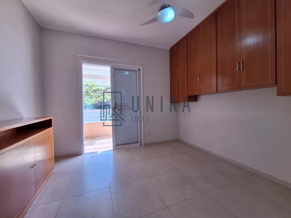 Casa, 4 quartos, 240 m² - Foto 9