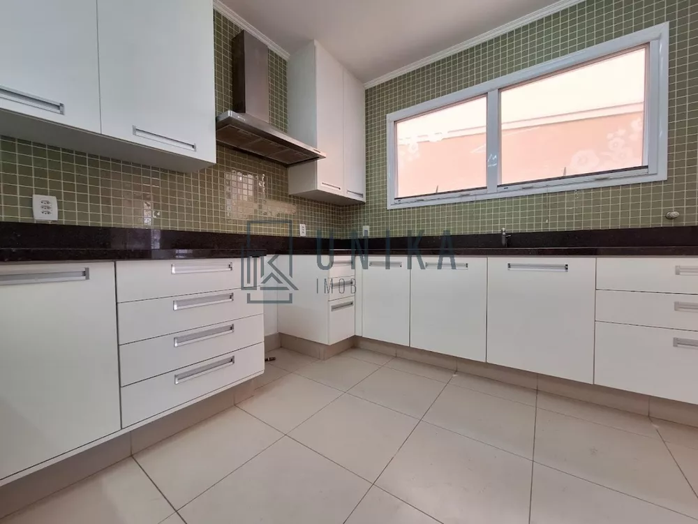 Casa, 4 quartos, 240 m² - Foto 11