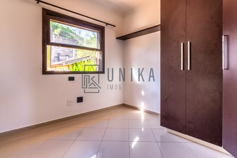 Casa, 3 quartos, 183 m² - Foto 1