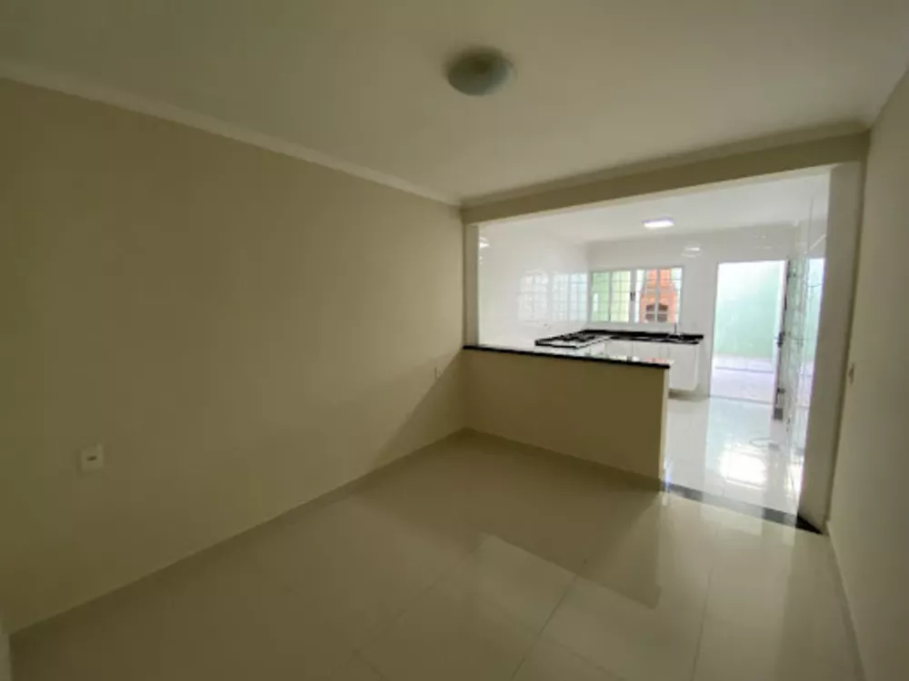 Sobrado à venda com 3 quartos, 130m² - Foto 3