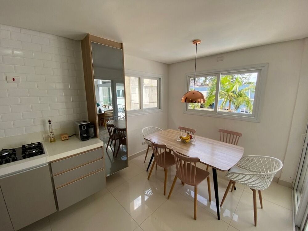 Sobrado, 4 quartos, 454 m² - Foto 1