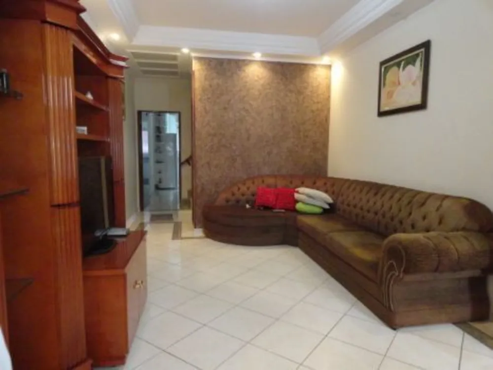 Sobrado, 3 quartos, 199 m² - Foto 1
