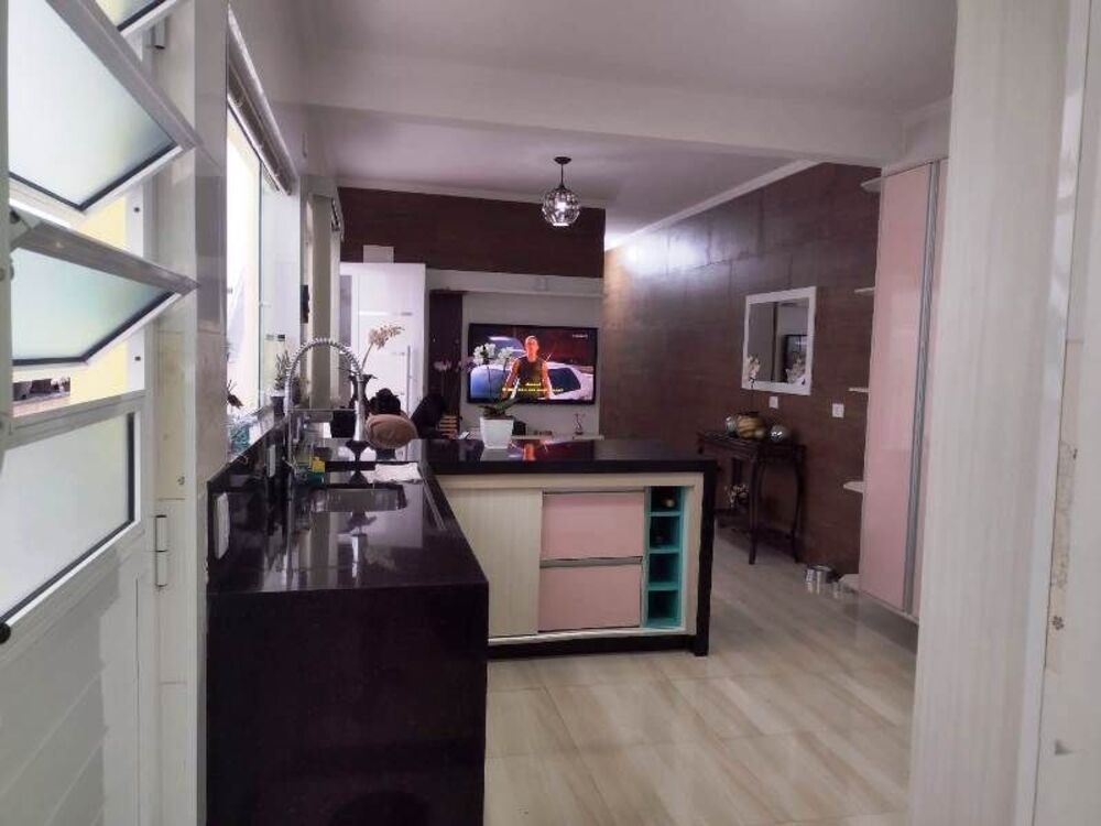 Casa à venda com 2 quartos, 100m² - Foto 5