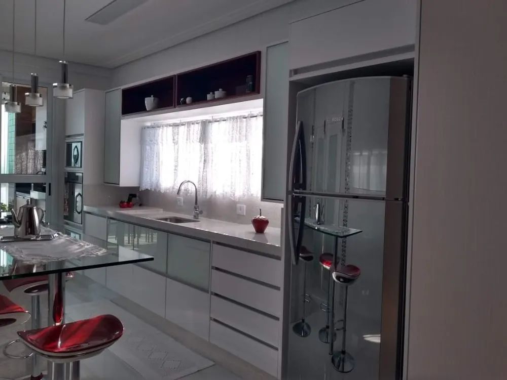 Apartamento, 3 quartos, 332 m² - Foto 1