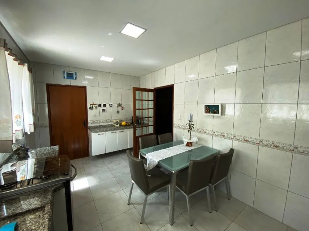 Sobrado, 4 quartos, 249 m² - Foto 8