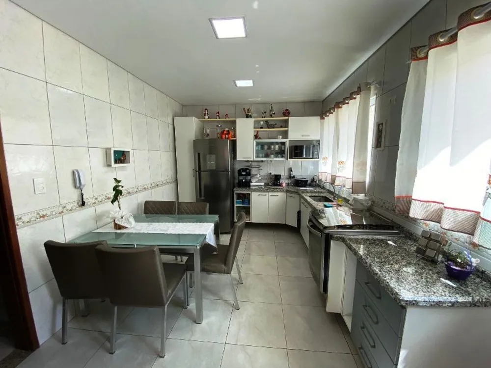 Sobrado, 4 quartos, 249 m² - Foto 3