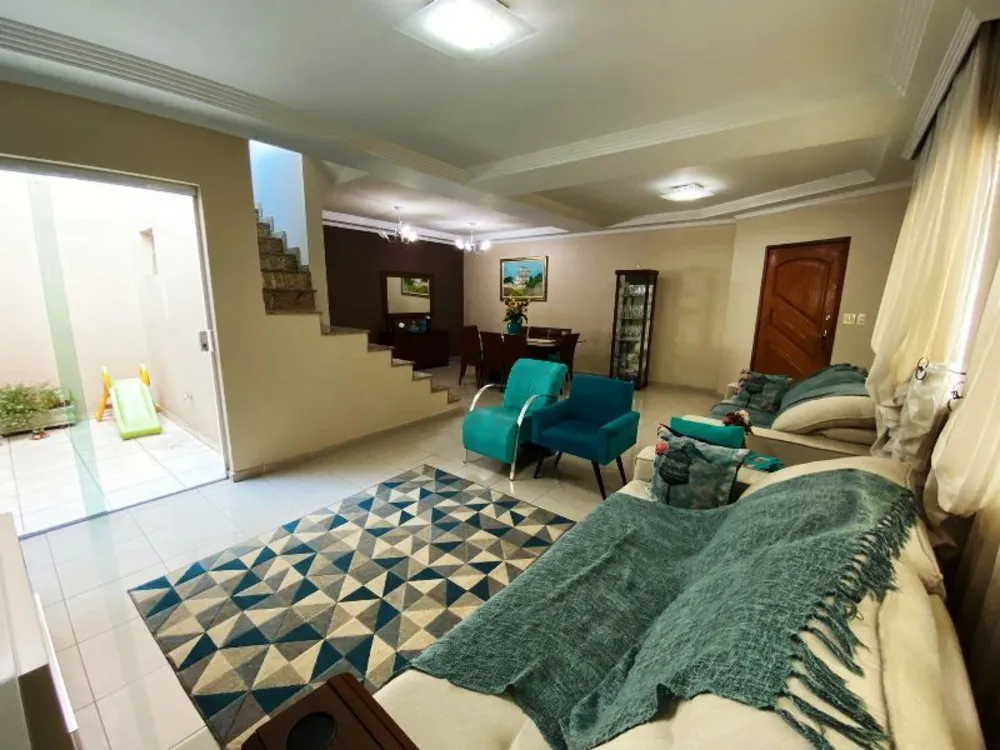 Sobrado, 4 quartos, 249 m² - Foto 2