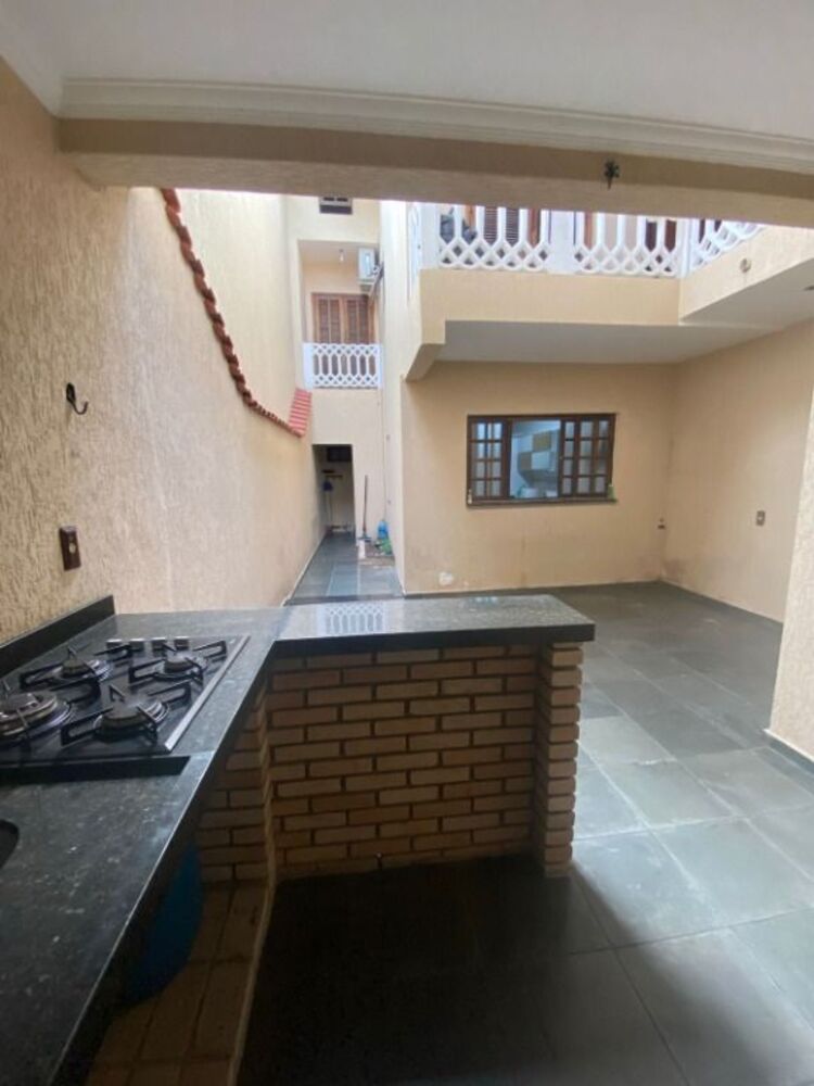 Sobrado, 4 quartos, 220 m² - Foto 1