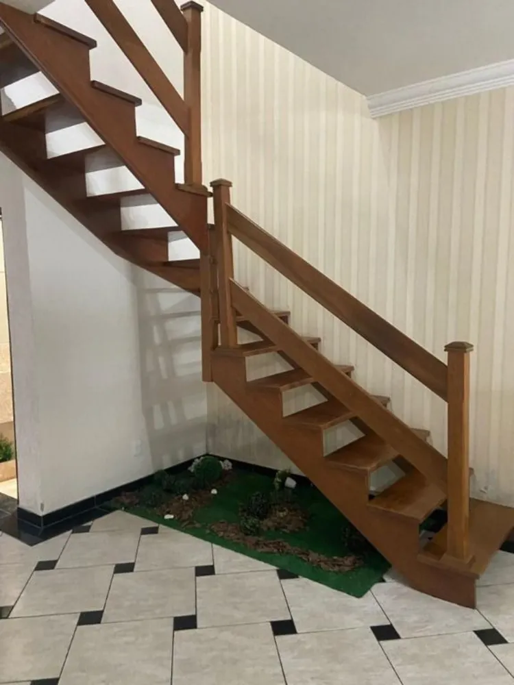 Sobrado, 4 quartos, 220 m² - Foto 2