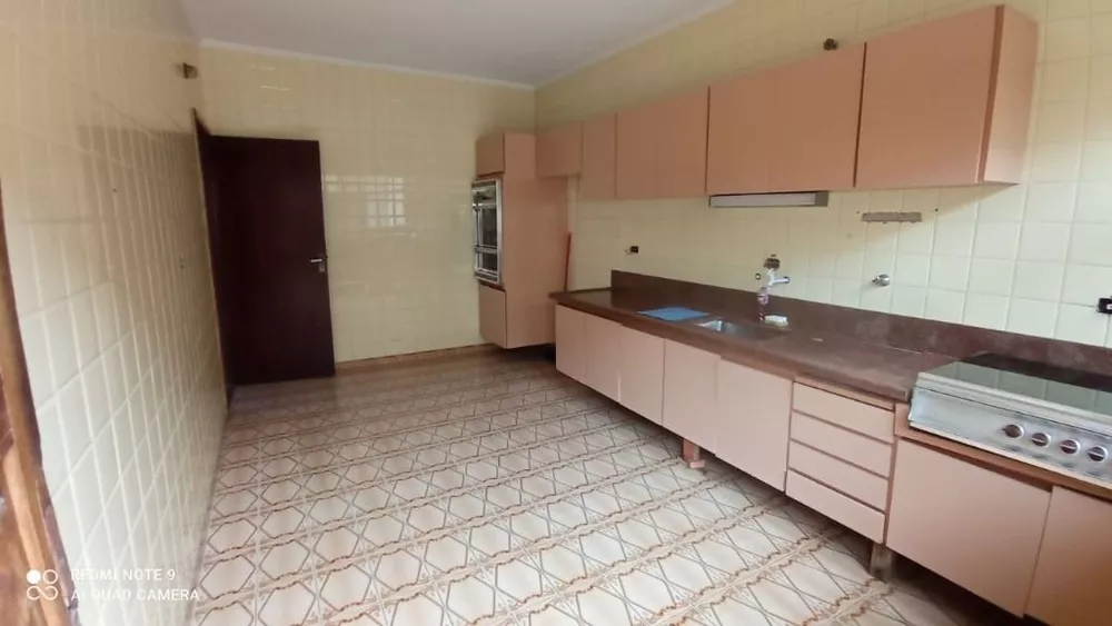 Casa à venda com 2 quartos, 167m² - Foto 4