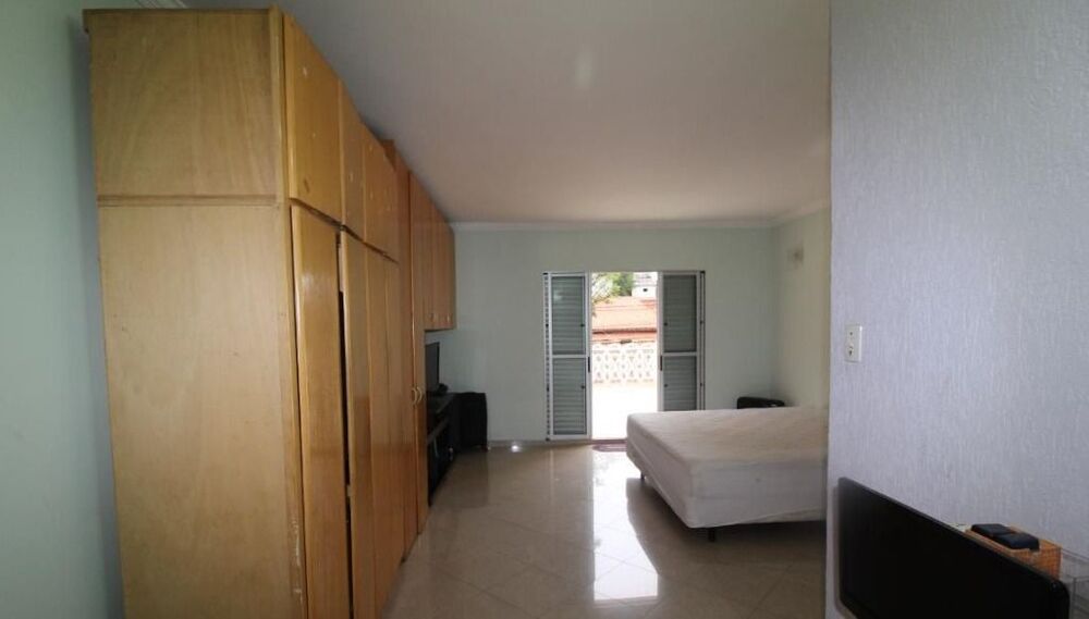 Sobrado, 3 quartos, 320 m² - Foto 1