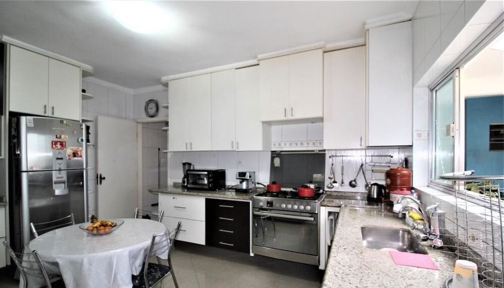 Sobrado, 3 quartos, 320 m² - Foto 2