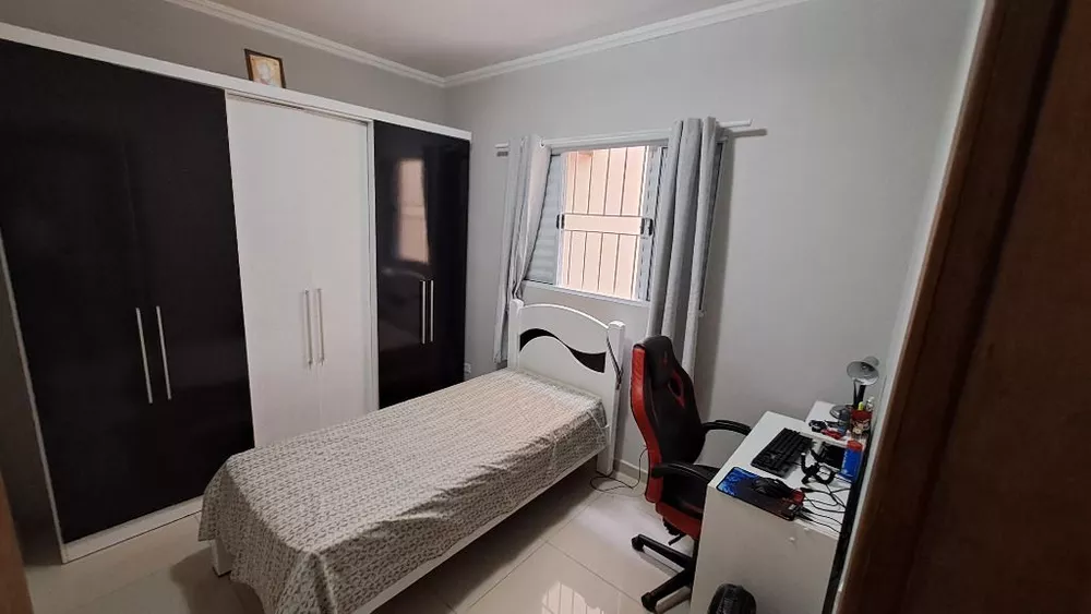 Casa à venda com 4 quartos, 200m² - Foto 11