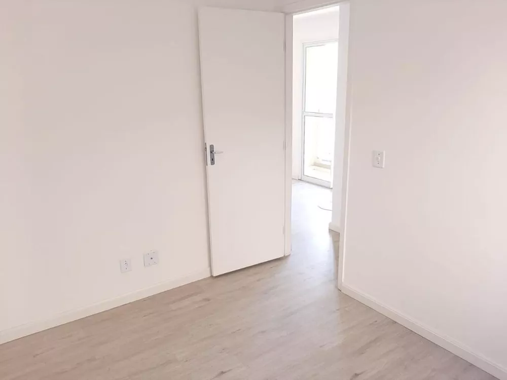 Apartamento à venda com 2 quartos, 45m² - Foto 2