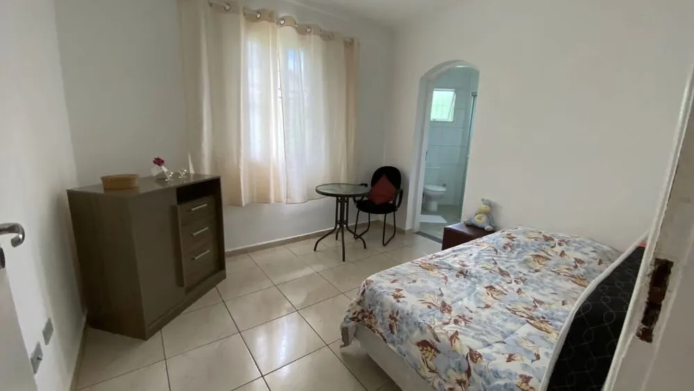 Casa, 4 quartos, 198 m² - Foto 2