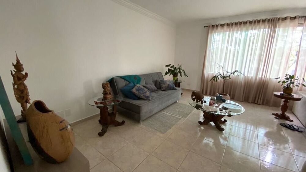 Casa, 4 quartos, 198 m² - Foto 1