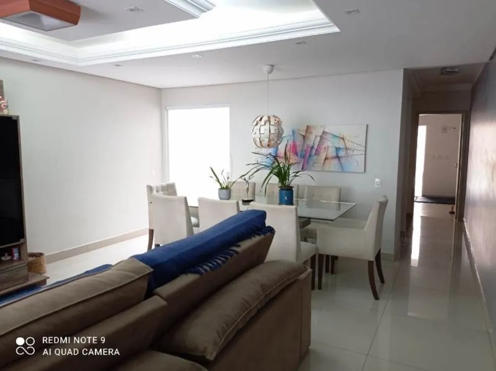 Sobrado, 3 quartos, 194 m² - Foto 1