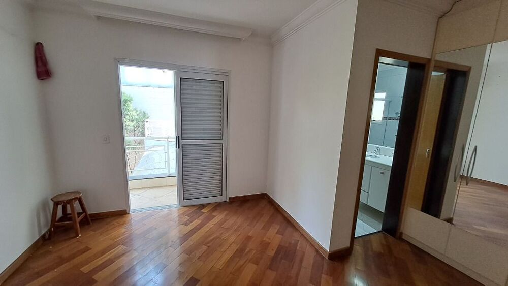 Sobrado, 5 quartos, 642 m² - Foto 2