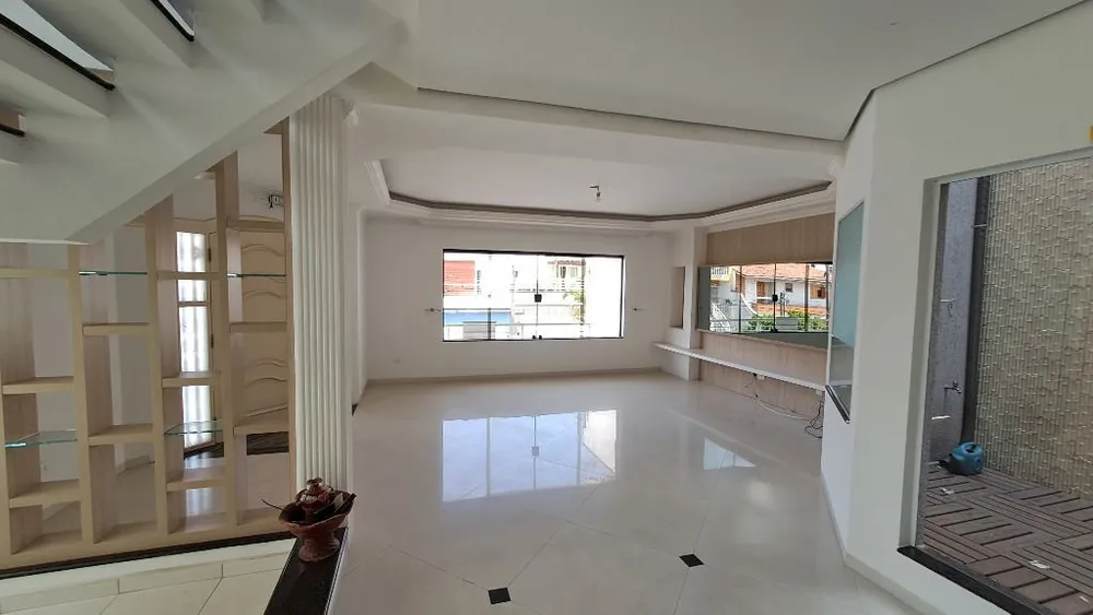 Sobrado, 5 quartos, 642 m² - Foto 1