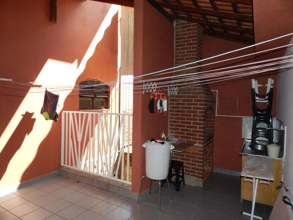 Sobrado, 3 quartos, 272 m² - Foto 2