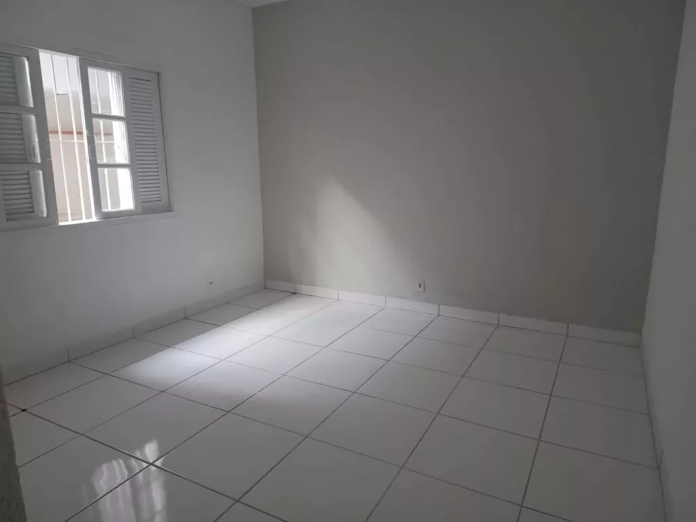 Casa à venda com 2 quartos, 137m² - Foto 4