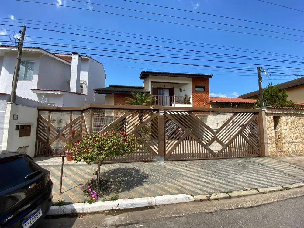 Sobrado, 3 quartos, 257 m² - Foto 1