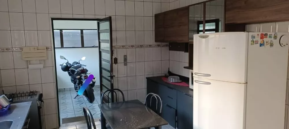 Casa à venda com 2 quartos, 174m² - Foto 8