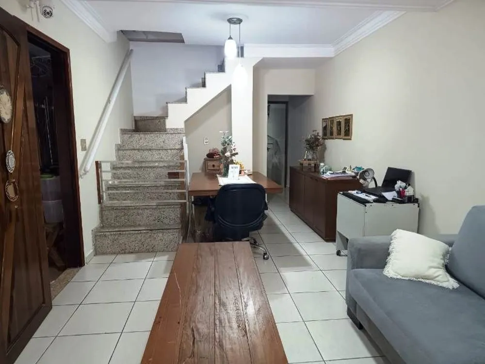 Sobrado, 3 quartos, 304 m² - Foto 2