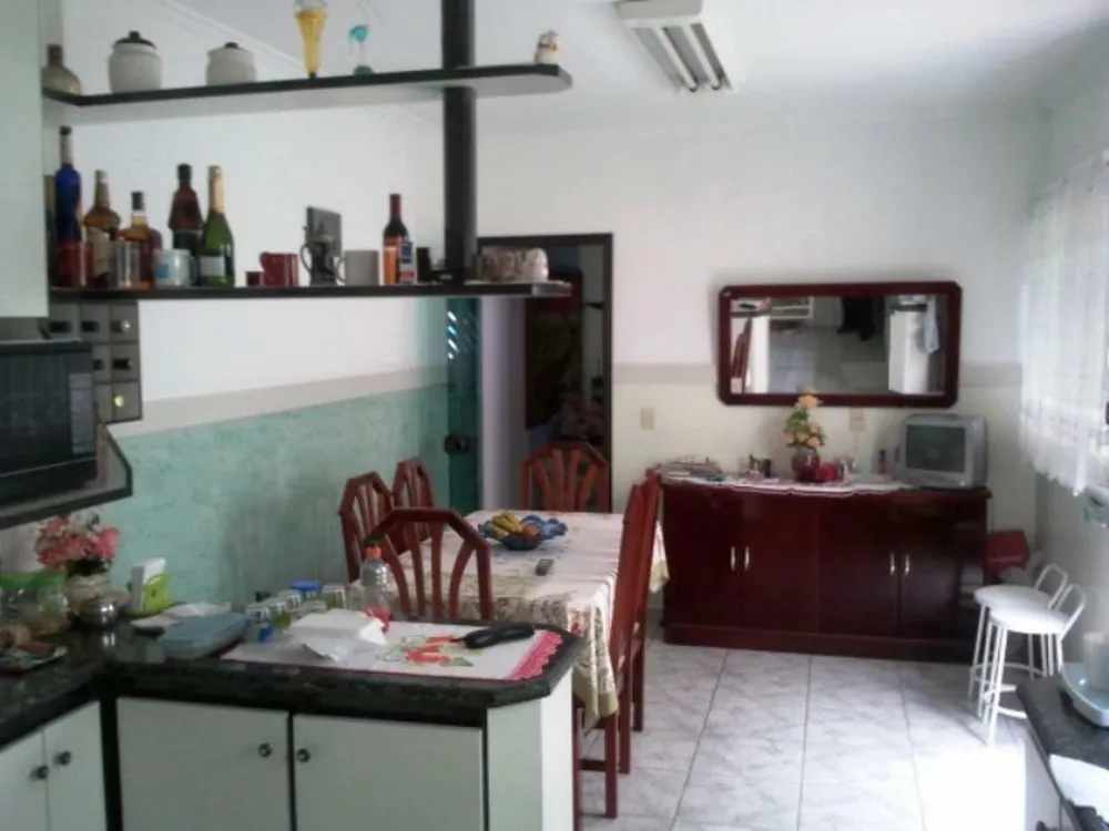 Sobrado, 3 quartos, 198 m² - Foto 1