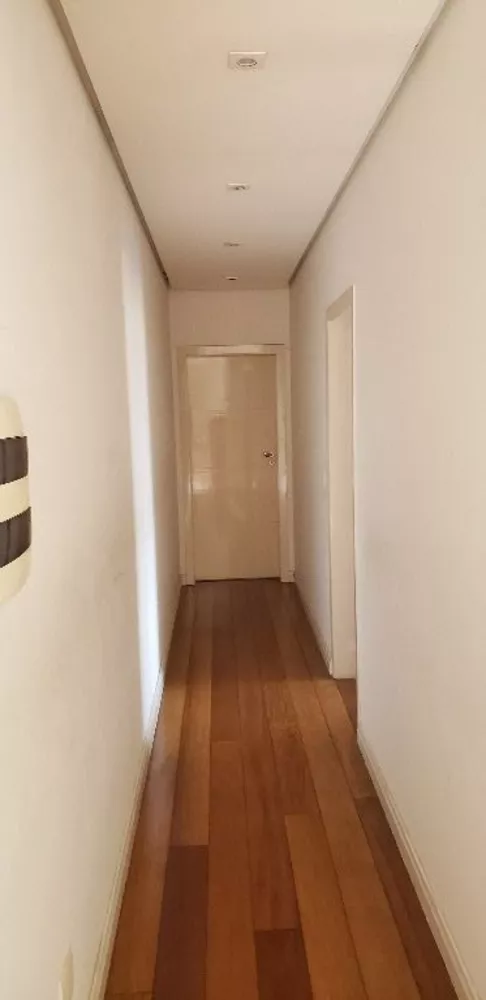 Sobrado à venda com 4 quartos, 701m² - Foto 4