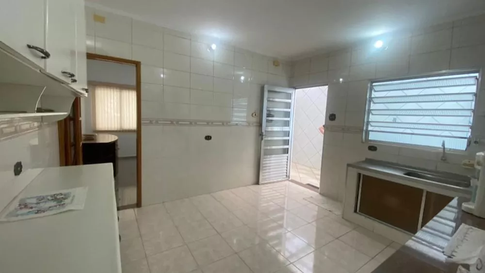 Casa à venda com 3 quartos, 186m² - Foto 4