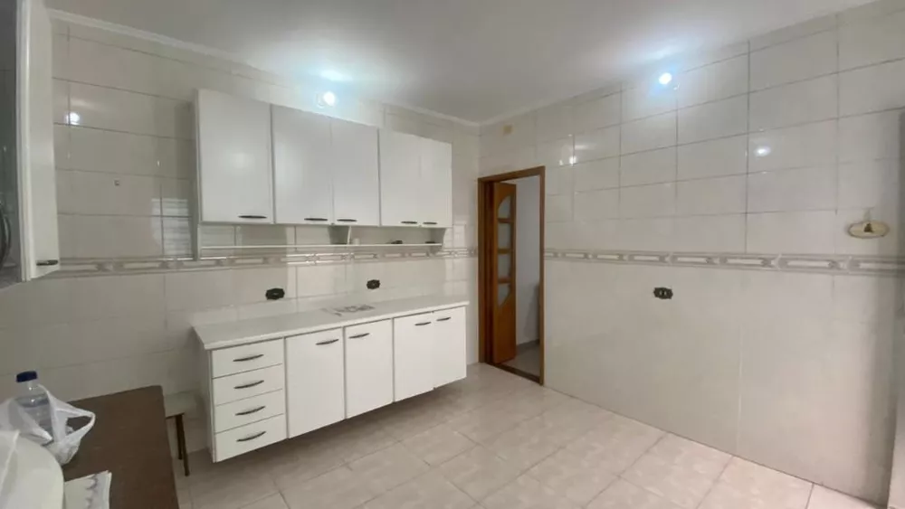 Casa à venda com 3 quartos, 186m² - Foto 2