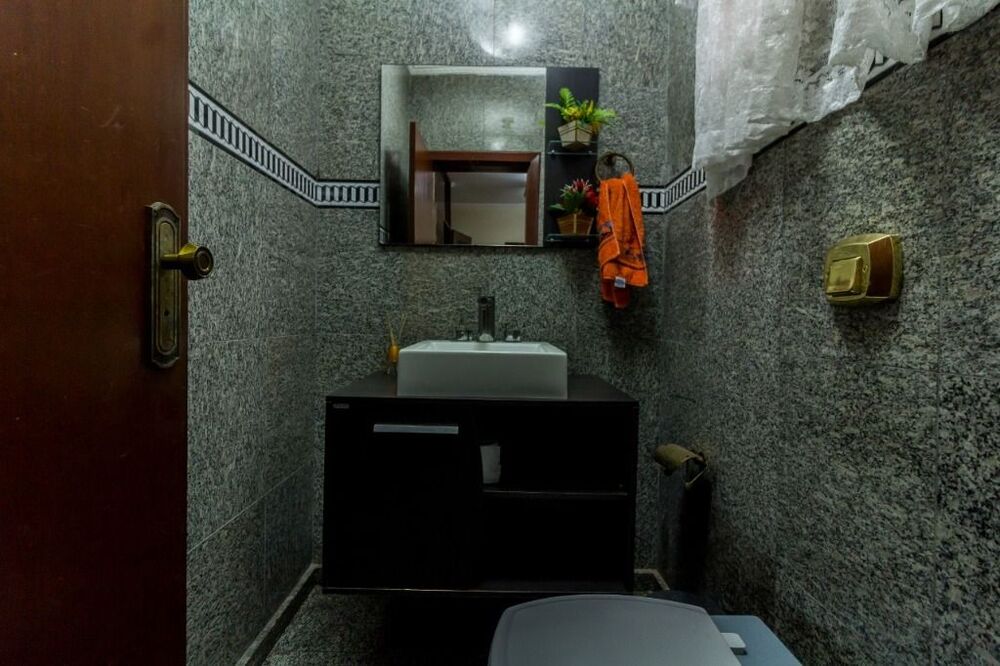 Sobrado à venda com 5 quartos, 675m² - Foto 2