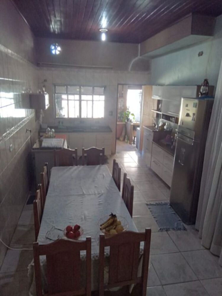 Casa, 3 quartos, 245 m² - Foto 6