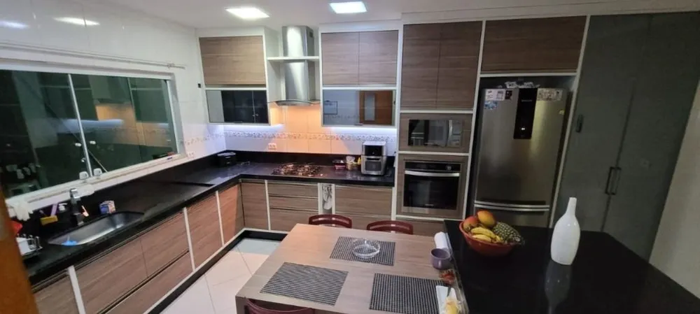 Sobrado, 3 quartos, 235 m² - Foto 4