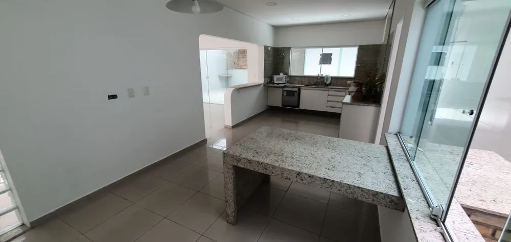 Sobrado, 4 quartos, 309 m² - Foto 2