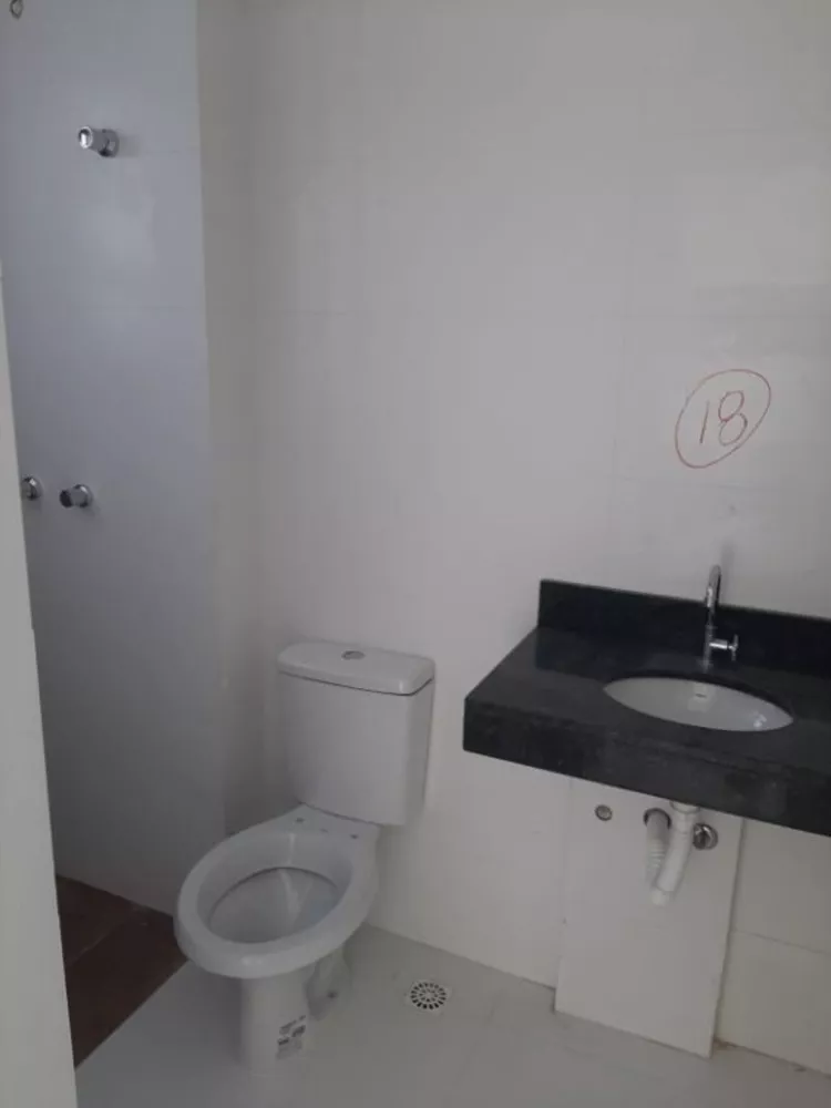 Apartamento à venda com 2 quartos, 68m² - Foto 8