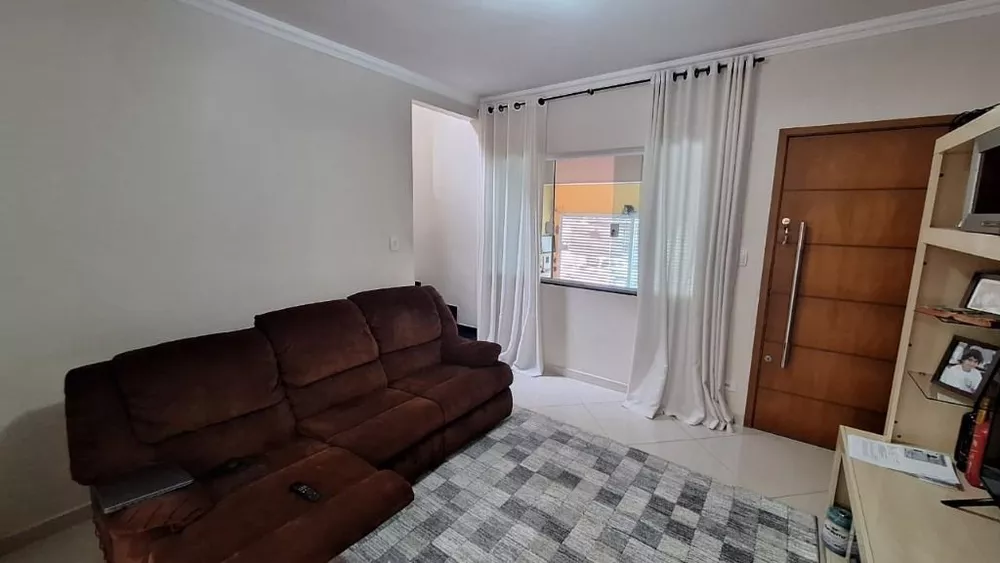 Sobrado à venda com 3 quartos, 210m² - Foto 1