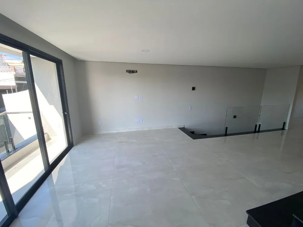 Sobrado, 3 quartos, 214 m² - Foto 2