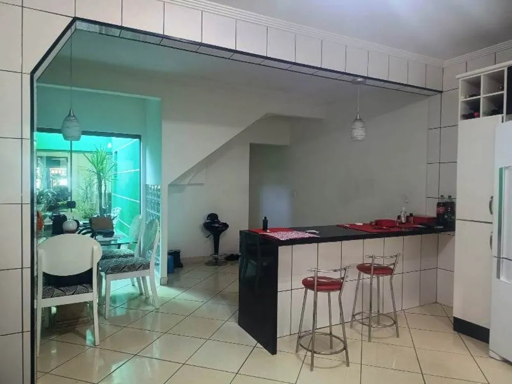 Sobrado, 4 quartos, 196 m² - Foto 3