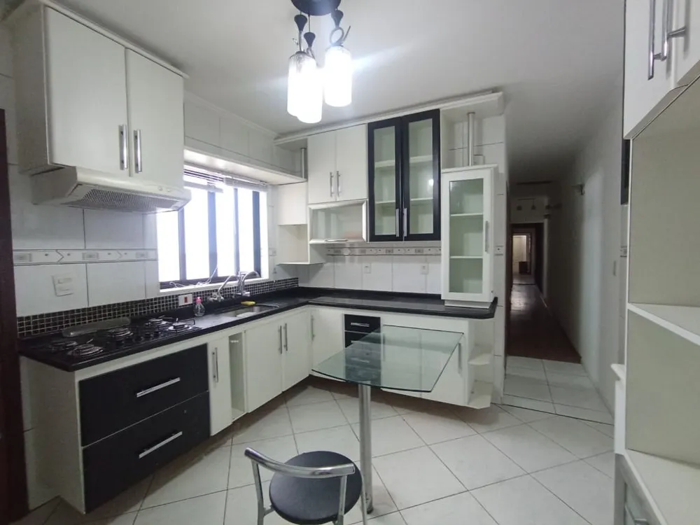 Casa, 4 quartos, 247 m² - Foto 6