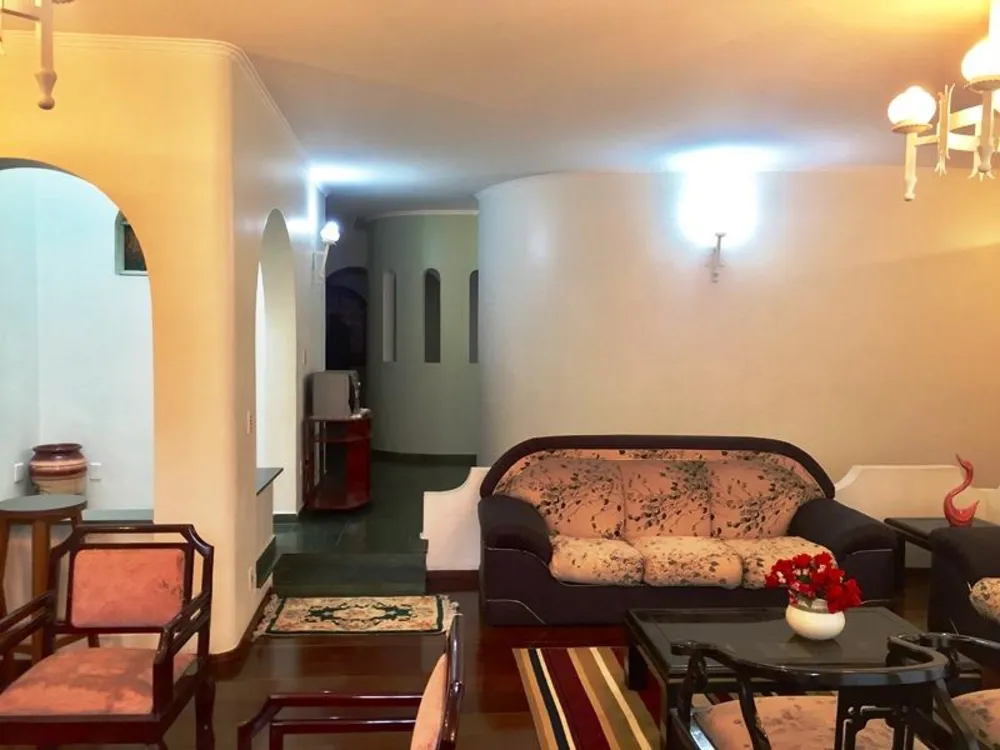 Sobrado, 4 quartos, 329 m² - Foto 1